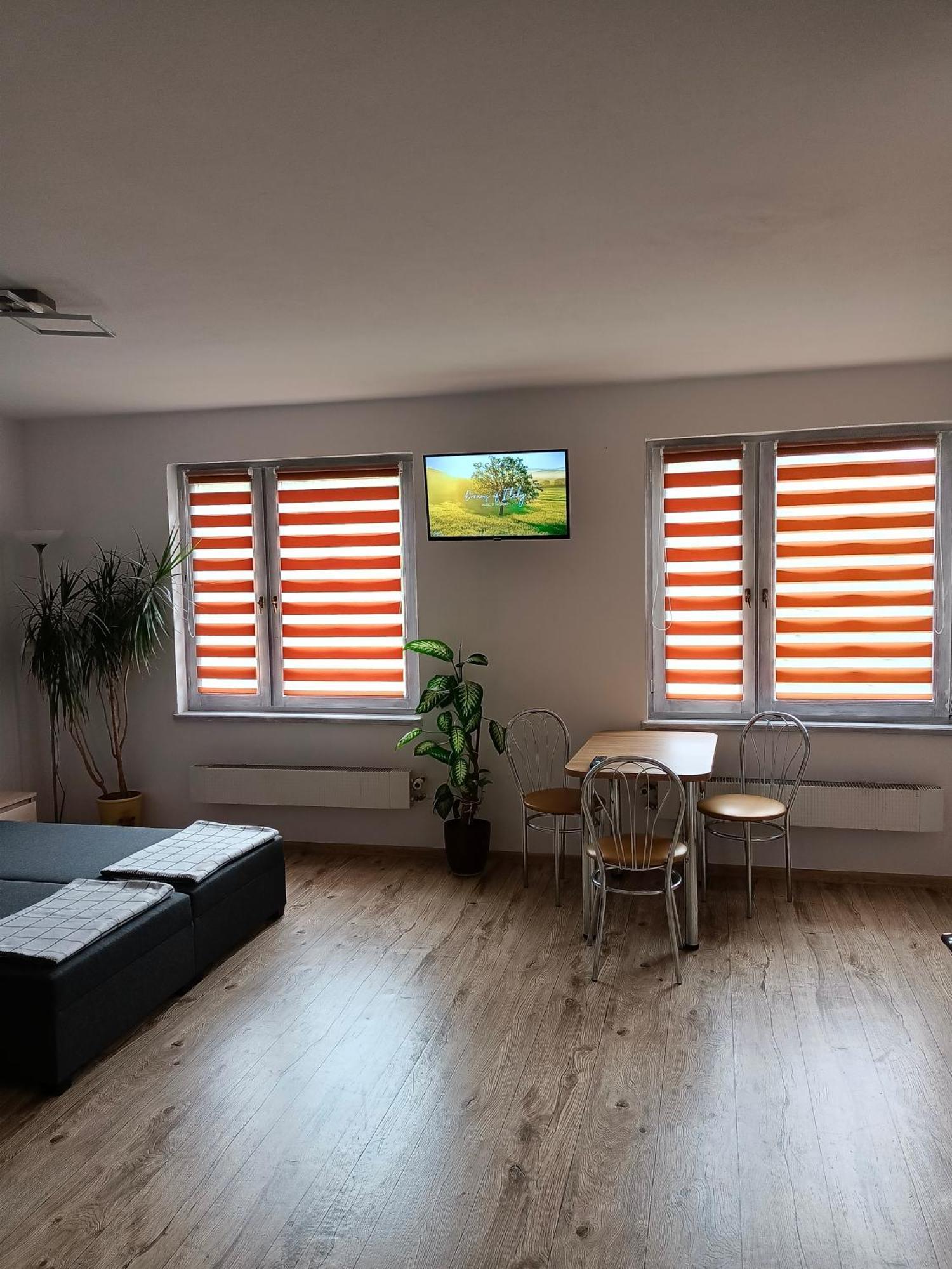 U Zbyszka Apartment Kamienna Gora Phòng bức ảnh